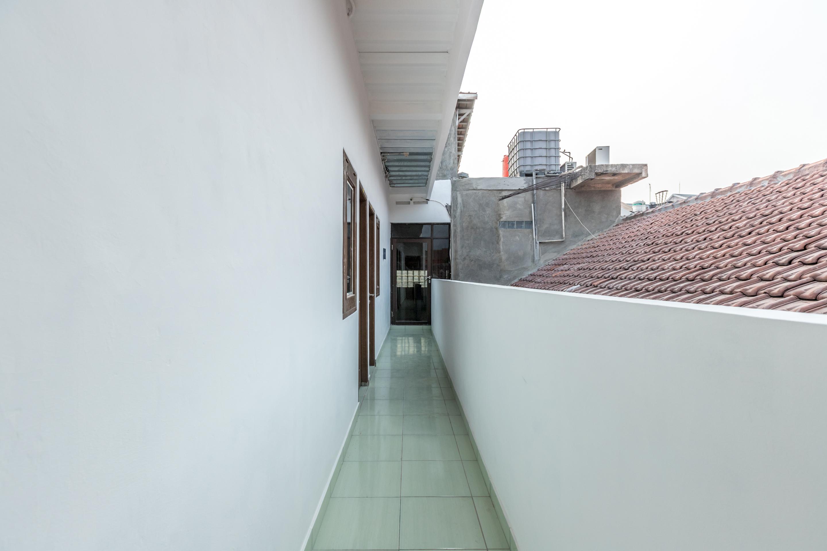 Super Oyo 1487 Residence Khoe Jakarta Bagian luar foto