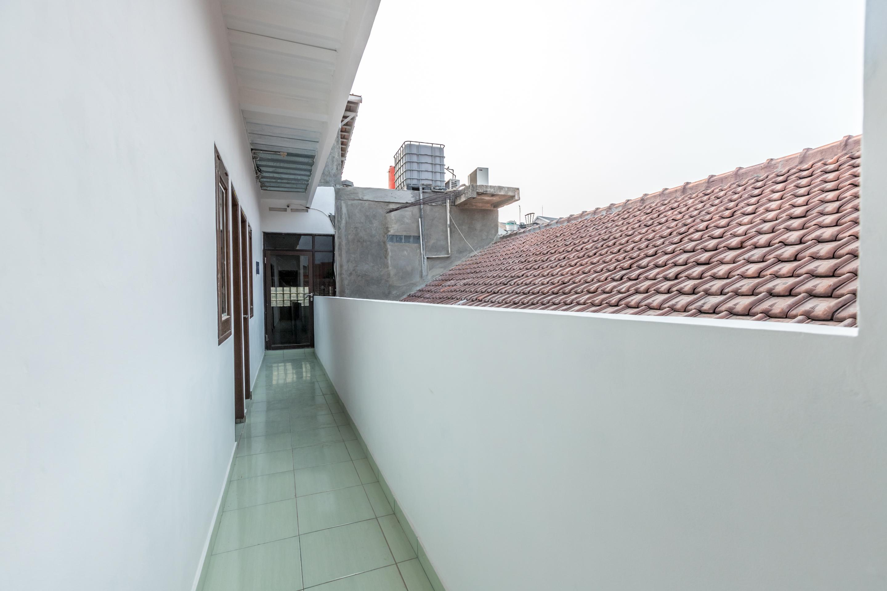 Super Oyo 1487 Residence Khoe Jakarta Bagian luar foto