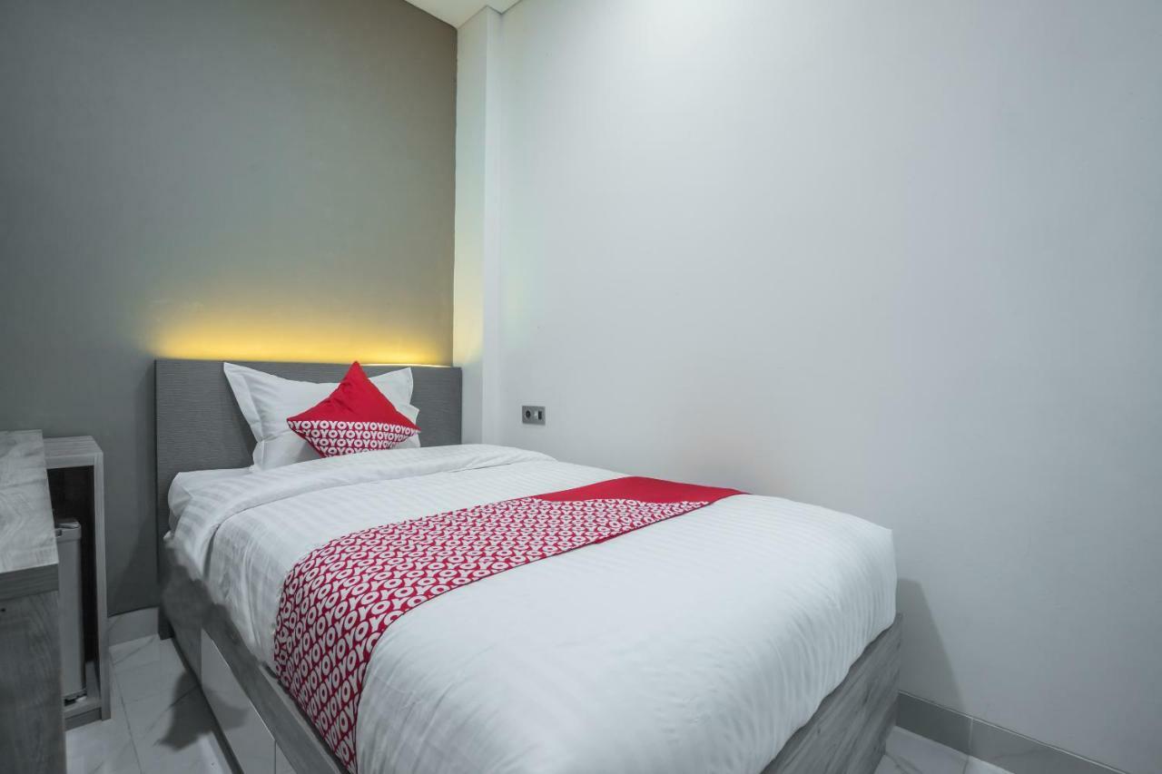Super Oyo 1487 Residence Khoe Jakarta Bagian luar foto