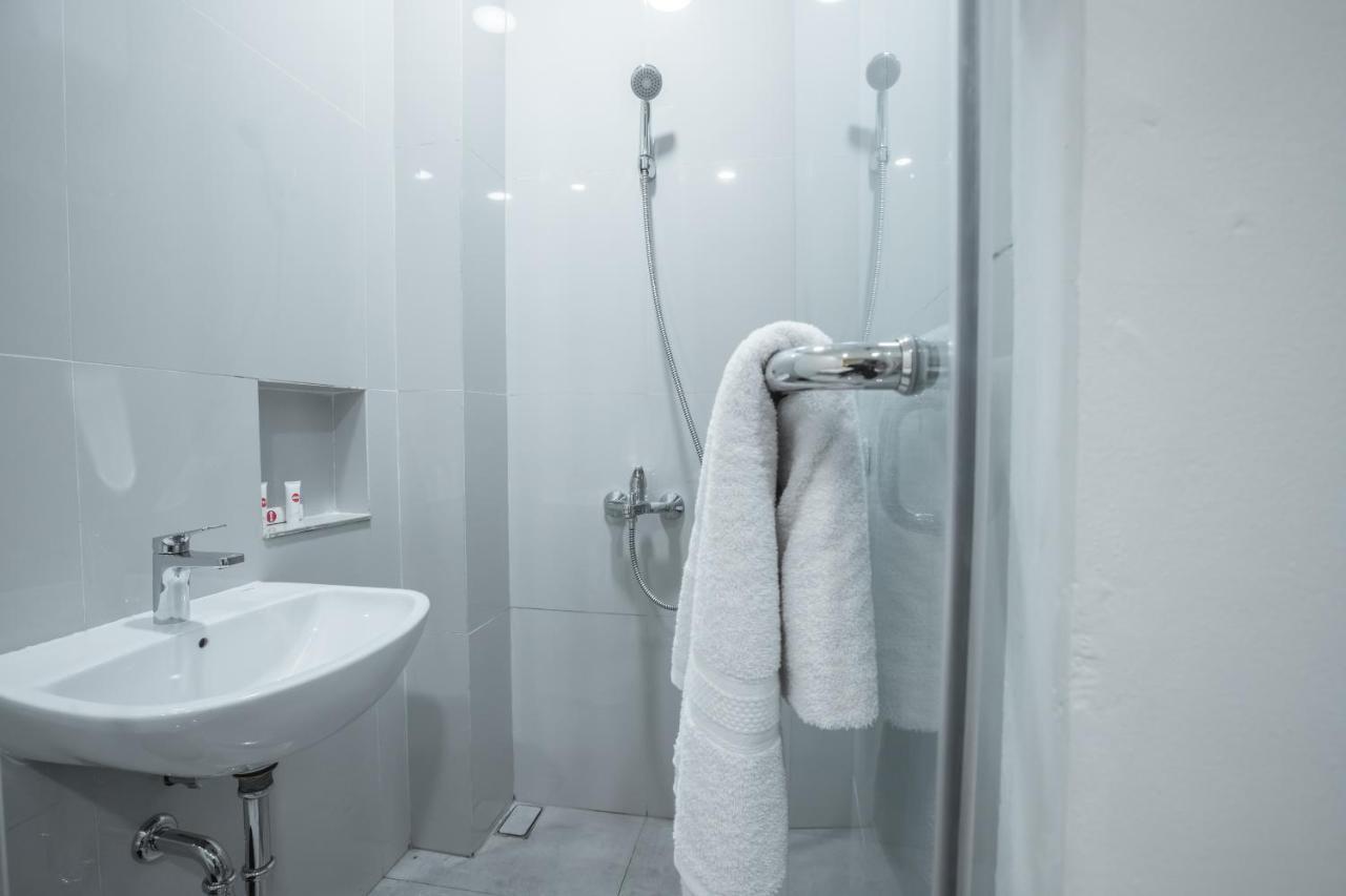 Super Oyo 1487 Residence Khoe Jakarta Bagian luar foto
